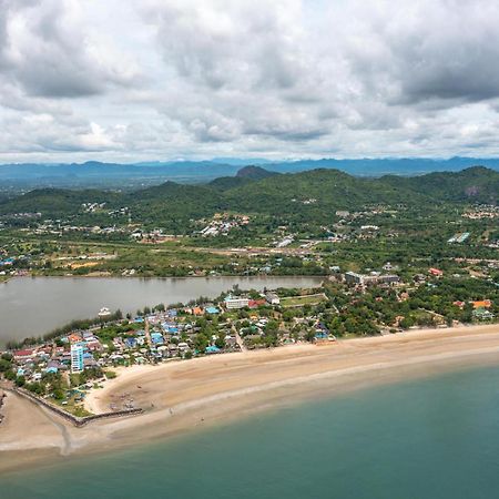Beachfront Modern 4 Bedroom Pool Villa - Rv Hua Hin Ngoại thất bức ảnh