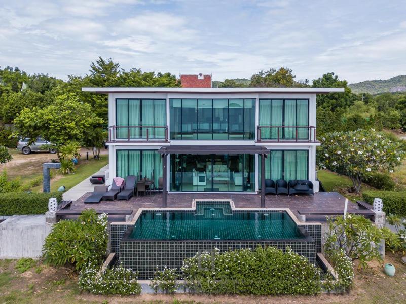 Beachfront Modern 4 Bedroom Pool Villa - Rv Hua Hin Ngoại thất bức ảnh