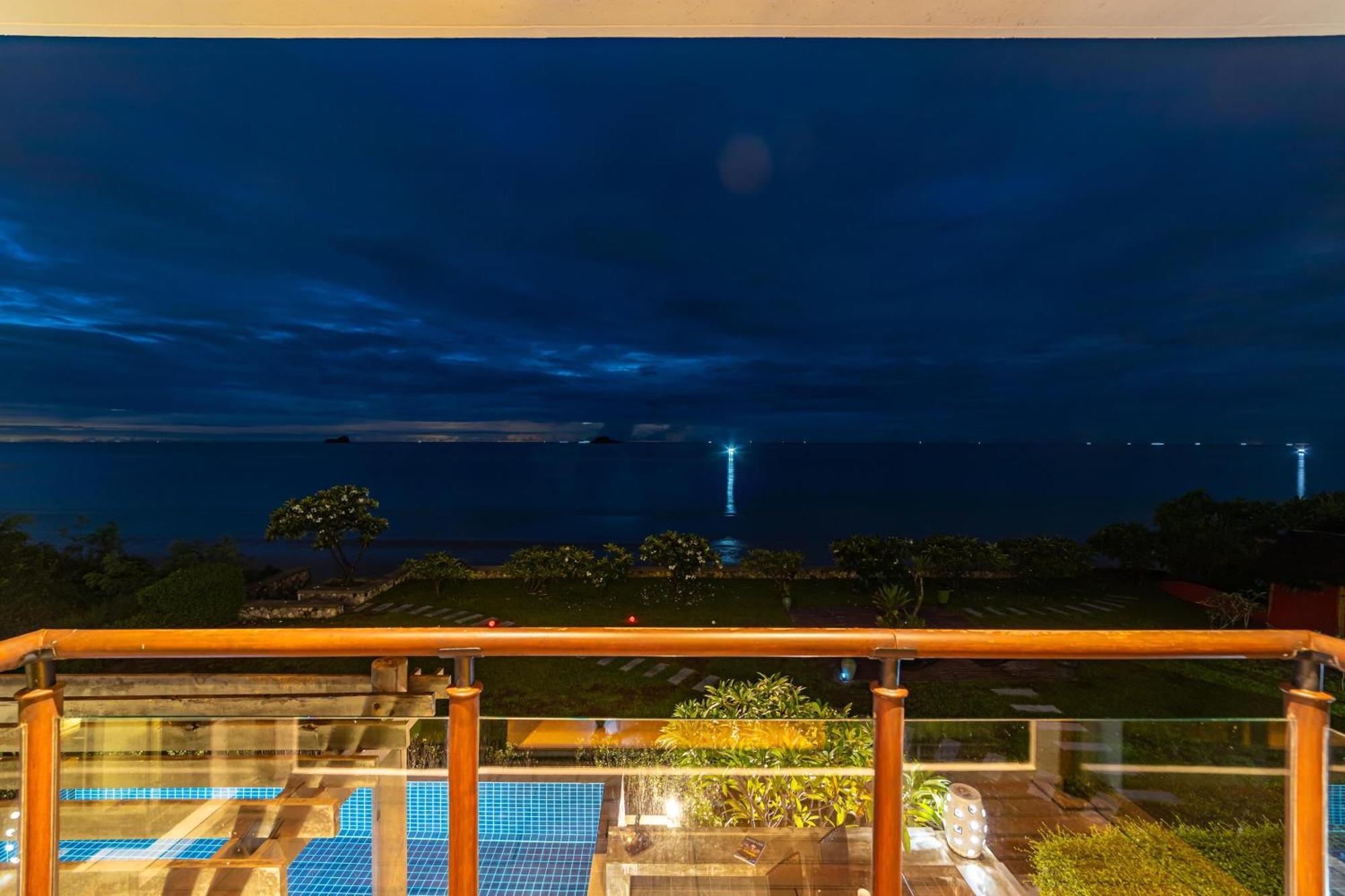 Beachfront Modern 4 Bedroom Pool Villa - Rv Hua Hin Ngoại thất bức ảnh